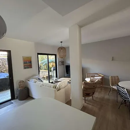 6 Pers Avec Patio, Entre Golf Et Ocean Lejlighed
